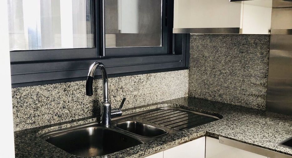 For rent 2 bedrooms condo in Sathon, Bangkok