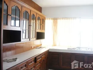 Apartment zur Miete mit 3 Zimmer in Watthana, Bangkok