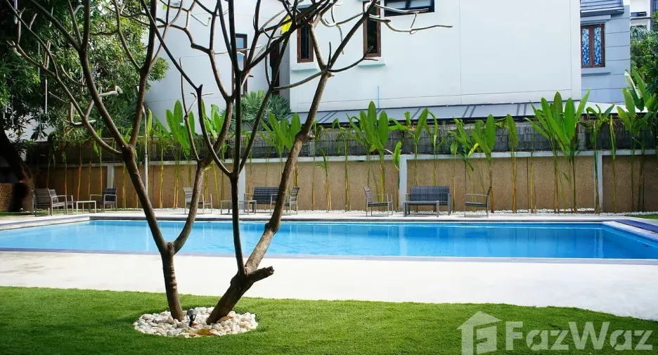 For rent 3 bedrooms apartment in Watthana, Bangkok