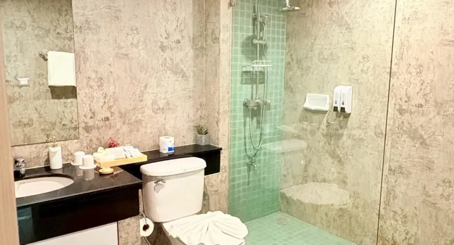 For rent 3 bedrooms apartment in Pathum Wan, Bangkok