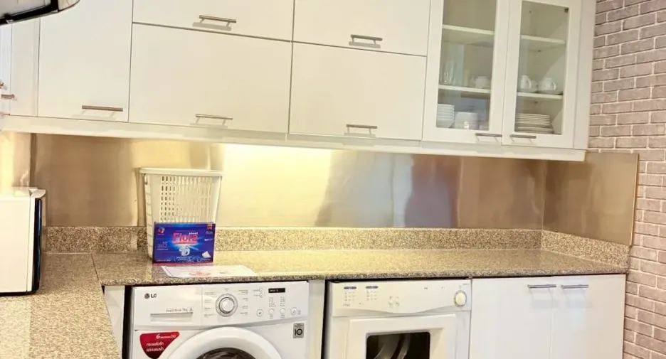 For rent 3 bedrooms apartment in Pathum Wan, Bangkok