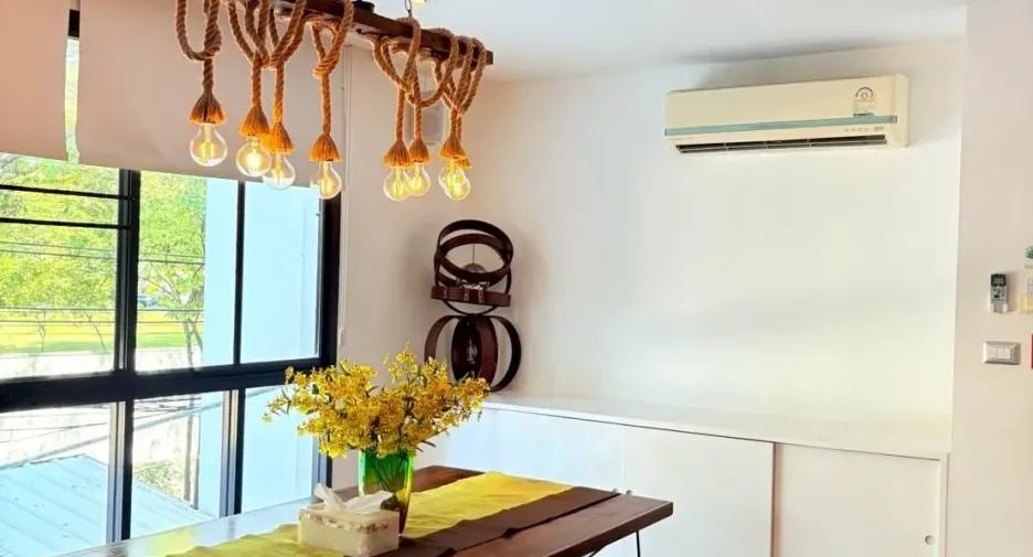 For rent 3 bedrooms apartment in Pathum Wan, Bangkok