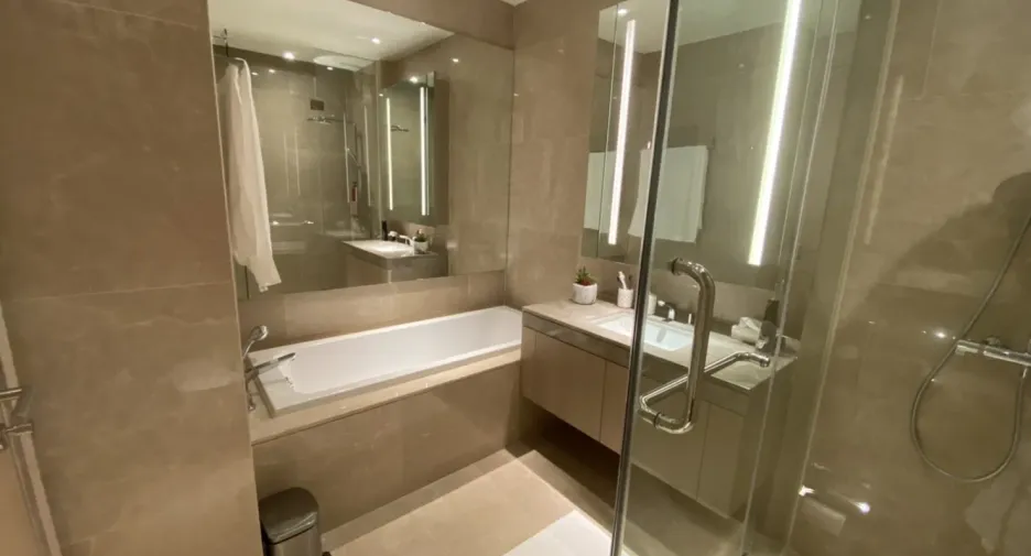 For rent 3 bedrooms condo in Khlong San, Bangkok