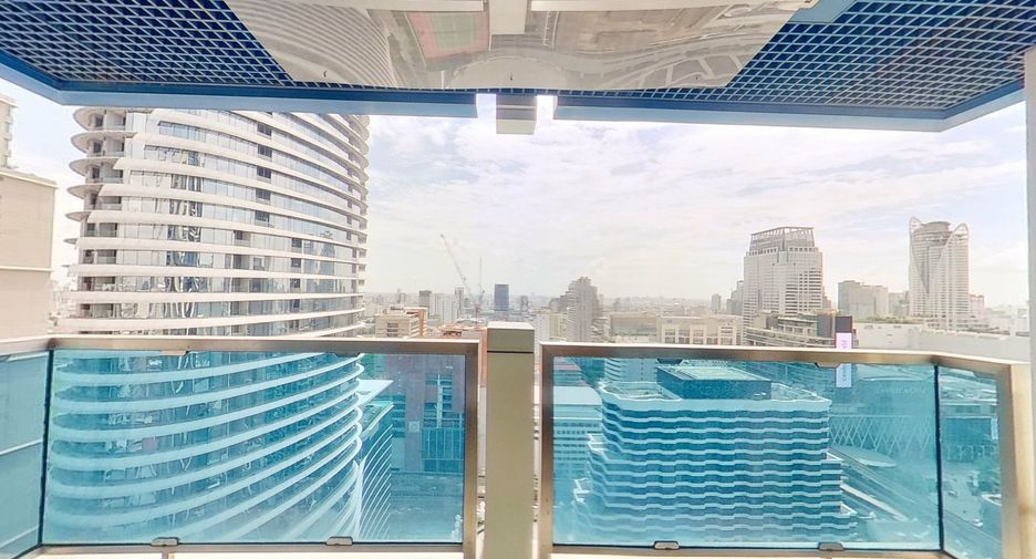 For rent 3 bedrooms condo in Pathum Wan, Bangkok