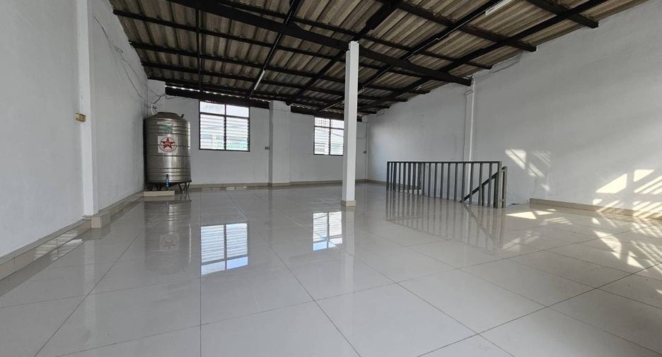 For rent 6 ベッドルーム retail Space in Bang Kho Laem, Bangkok