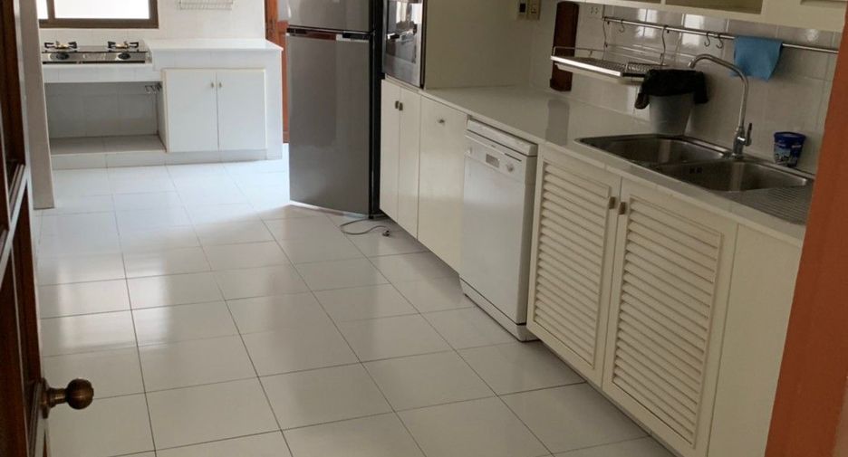 Haus zur Miete mit 4 Zimmer in Suan Luang, Bangkok