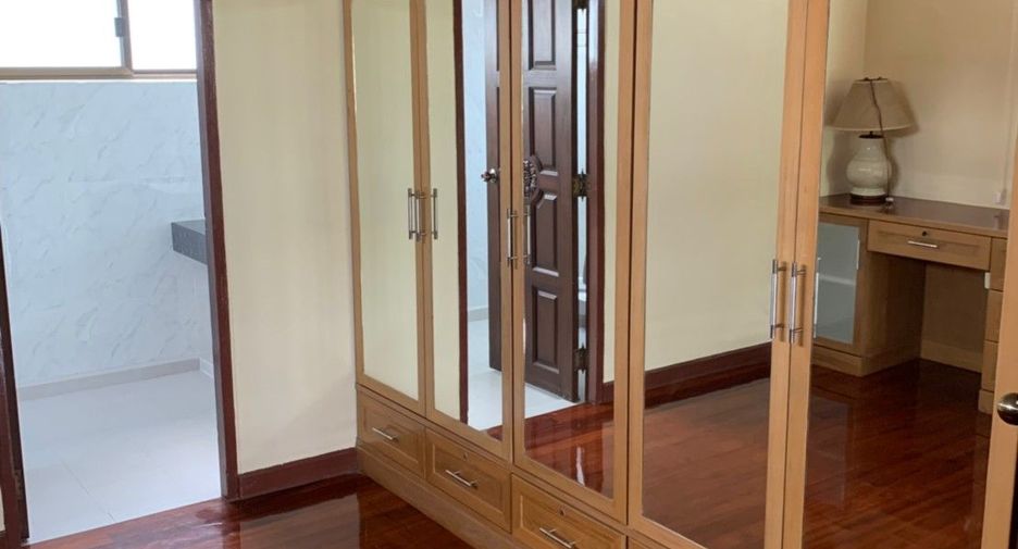Haus zur Miete mit 4 Zimmer in Suan Luang, Bangkok