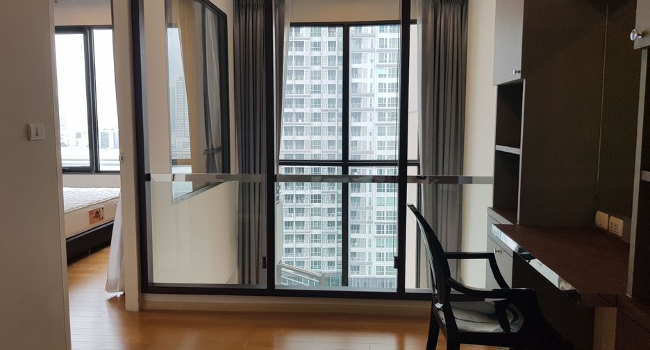 For rent 1 bed condo in Watthana, Bangkok