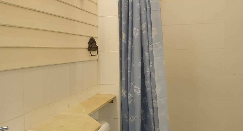 For rent 24 ベッドルーム hotel in Huai Khwang, Bangkok