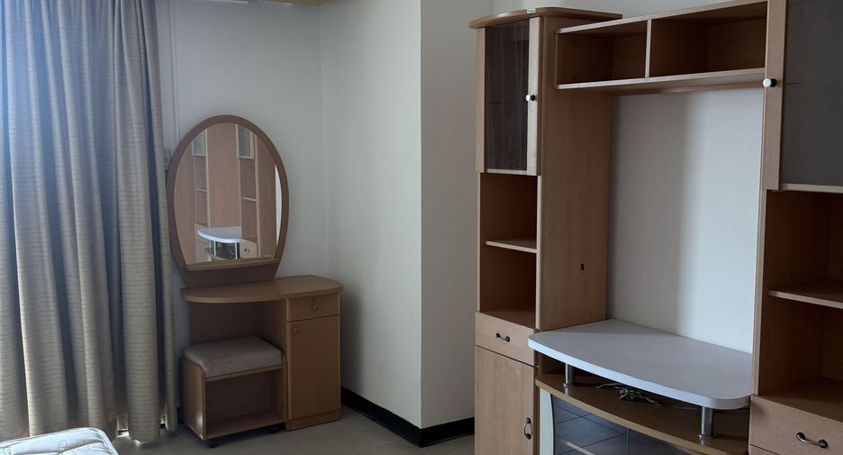 For rent 1 bed condo in Sathon, Bangkok