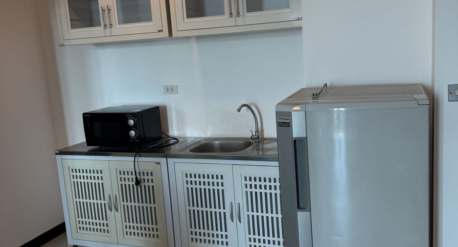 For rent 1 bed condo in Sathon, Bangkok
