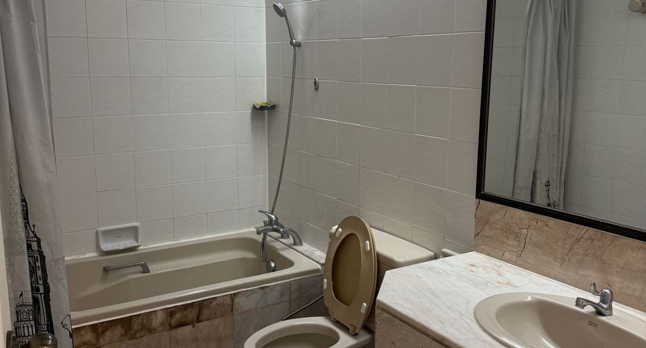 For rent 1 bed condo in Sathon, Bangkok