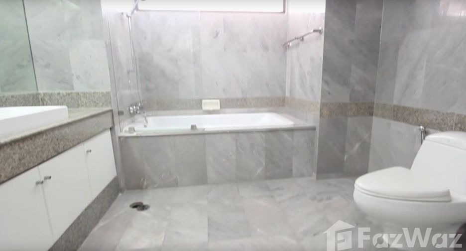 À louer 4 chambres appartement à Watthana, Bangkok