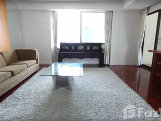 For rent 4 bedrooms apartment in Watthana, Bangkok