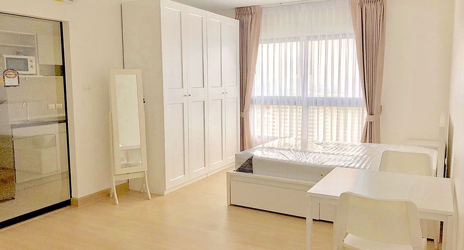 For rent studio condo in Thon Buri, Bangkok