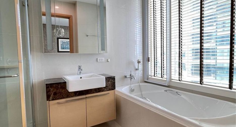 Condo en alquiler de 3 habitaciones en Khlong Toei, Bangkok