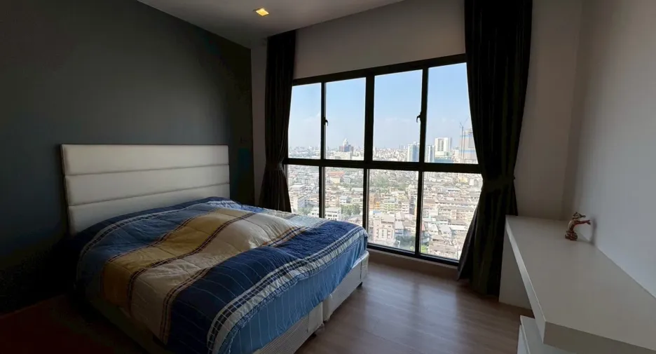 Condo en alquiler de 2 habitaciones en Khlong San, Bangkok