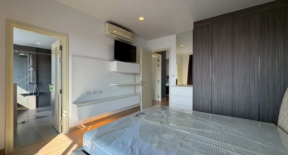 Condo en alquiler de 2 habitaciones en Khlong San, Bangkok
