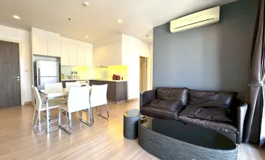 For rent 2 bedrooms condo in Khlong San, Bangkok