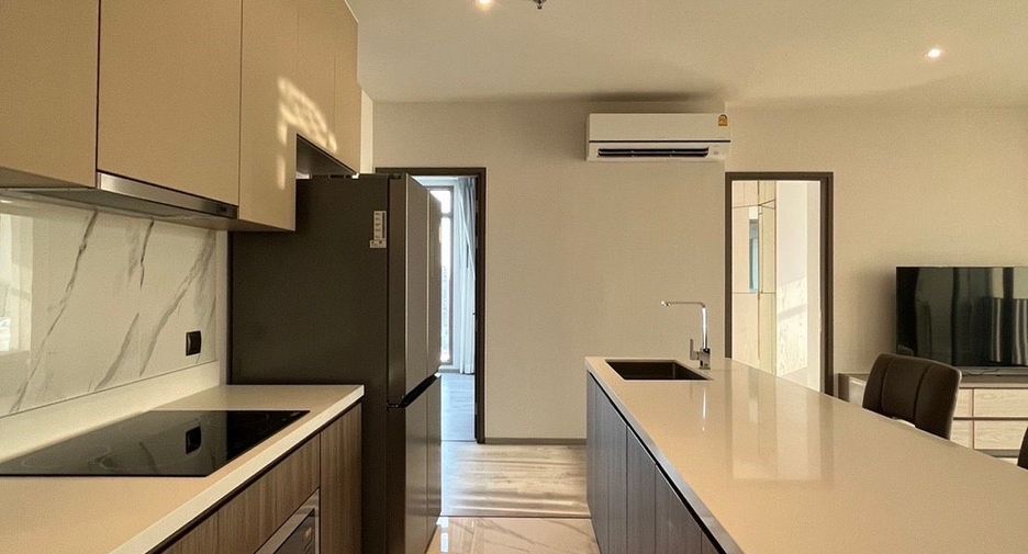 For rent 2 bedrooms condo in Watthana, Bangkok