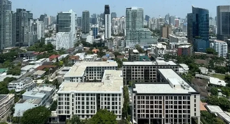 For rent 2 bedrooms condo in Watthana, Bangkok