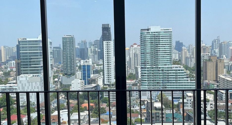 For rent 2 bedrooms condo in Watthana, Bangkok