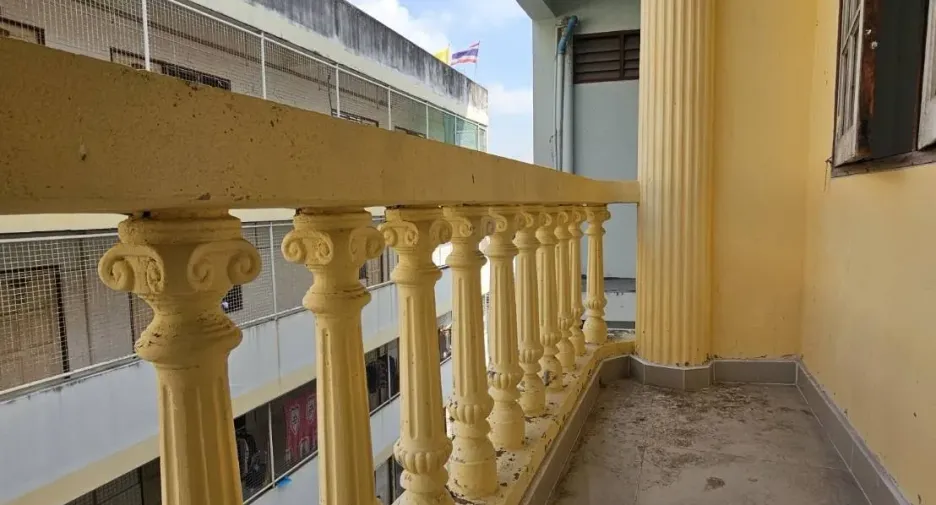 For rent 4 bedrooms retail Space in Bang Kho Laem, Bangkok