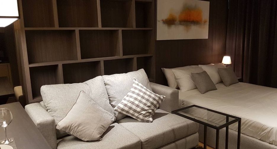 For rent studio condo in Khlong Toei, Bangkok