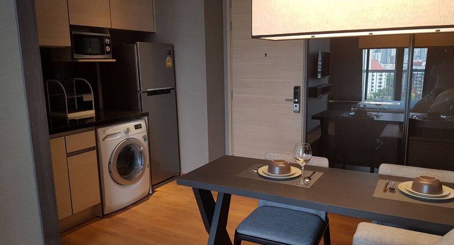 For rent studio condo in Khlong Toei, Bangkok