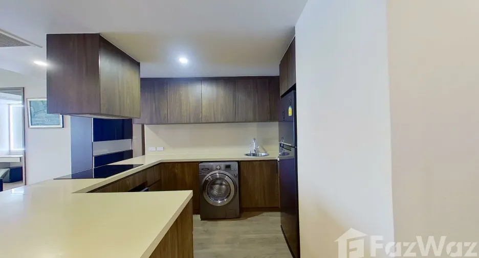 For rent 2 bedrooms condo in Pathum Wan, Bangkok