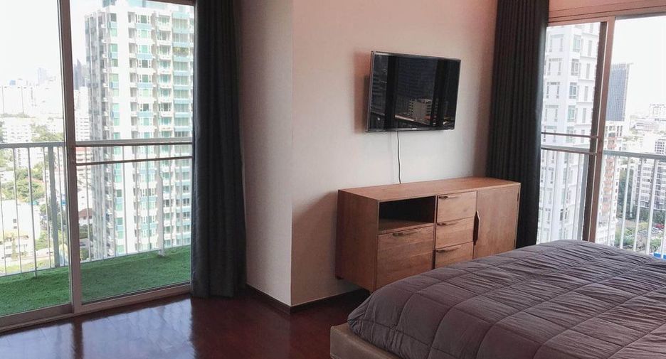 À louer 2 chambres condo à Watthana, Bangkok