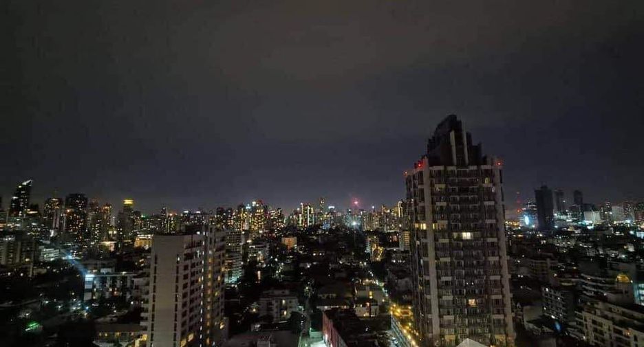 À louer 2 chambres condo à Watthana, Bangkok