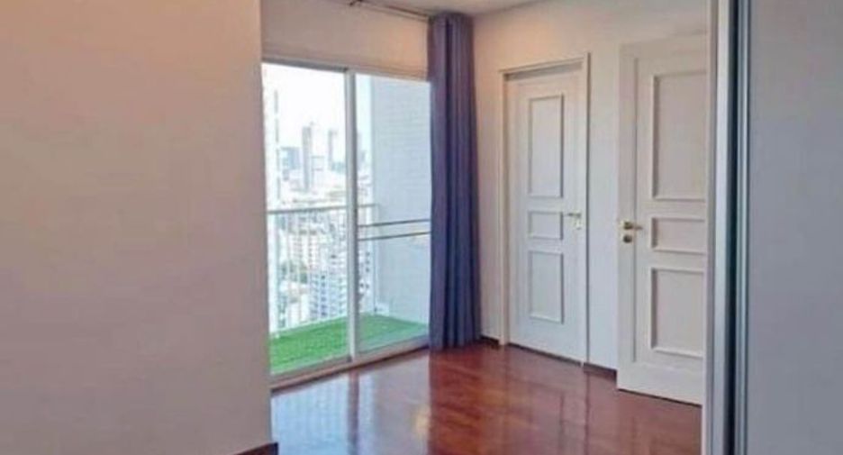 À louer 2 chambres condo à Watthana, Bangkok
