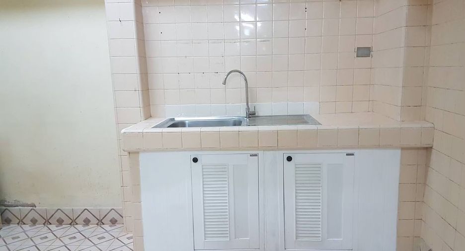 For rent 3 bedrooms house in Bang Na, Bangkok