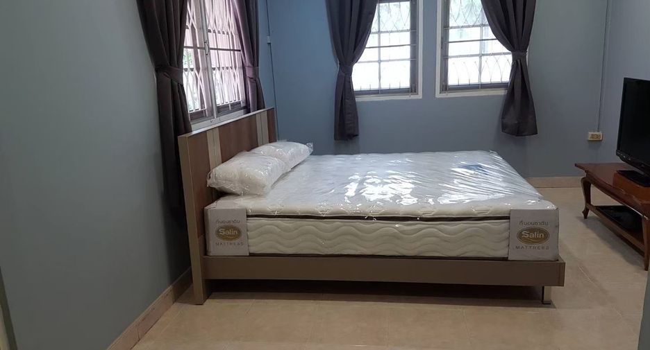 For rent 3 bedrooms house in Bang Na, Bangkok