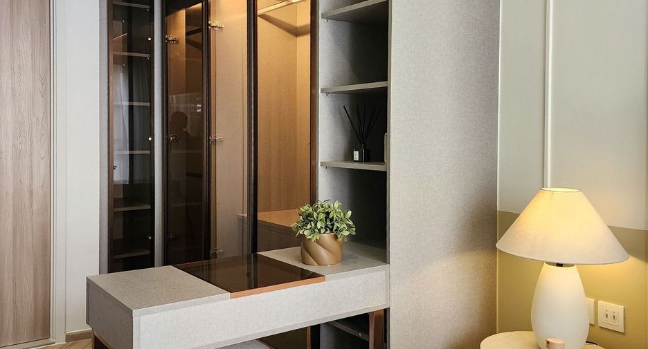 For rent 2 bedrooms condo in Watthana, Bangkok
