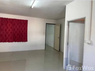 For rent 3 bedrooms townhouse in Bang Na, Bangkok