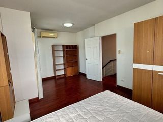 For rent 3 bedrooms townhouse in Bang Khen, Bangkok