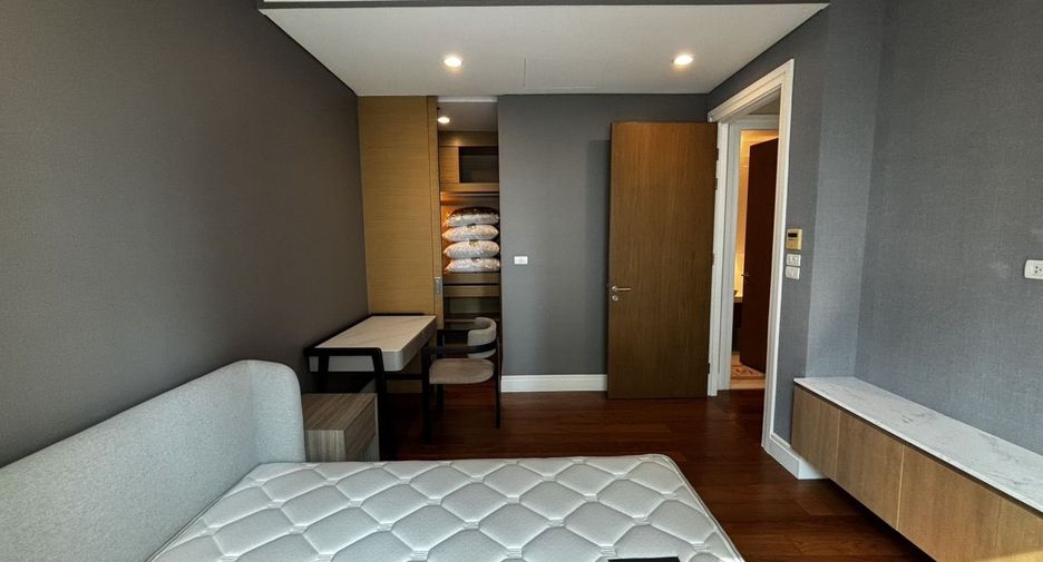 For rent 2 ベッドルーム condo in Khlong Toei, Bangkok