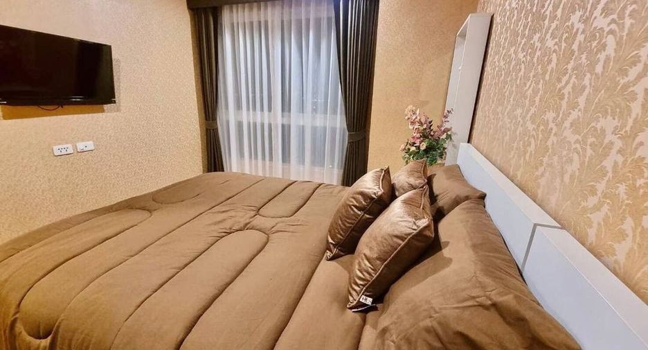 For rent 2 bedrooms condo in Huai Khwang, Bangkok