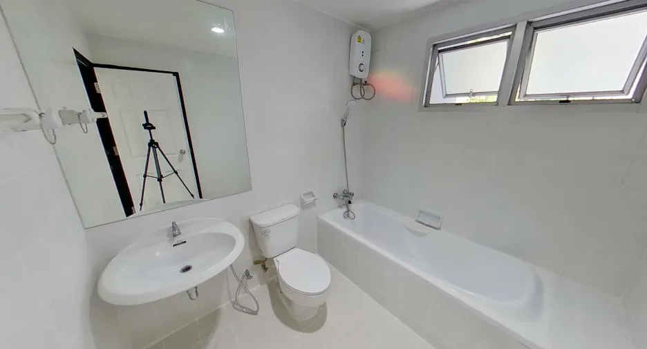À louer 2 chambres condo à Khlong Toei, Bangkok
