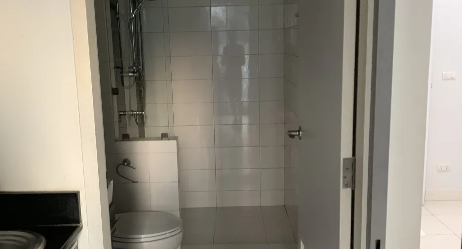 For rent 2 bedrooms condo in Mueang Samut Prakan, Samut Prakan