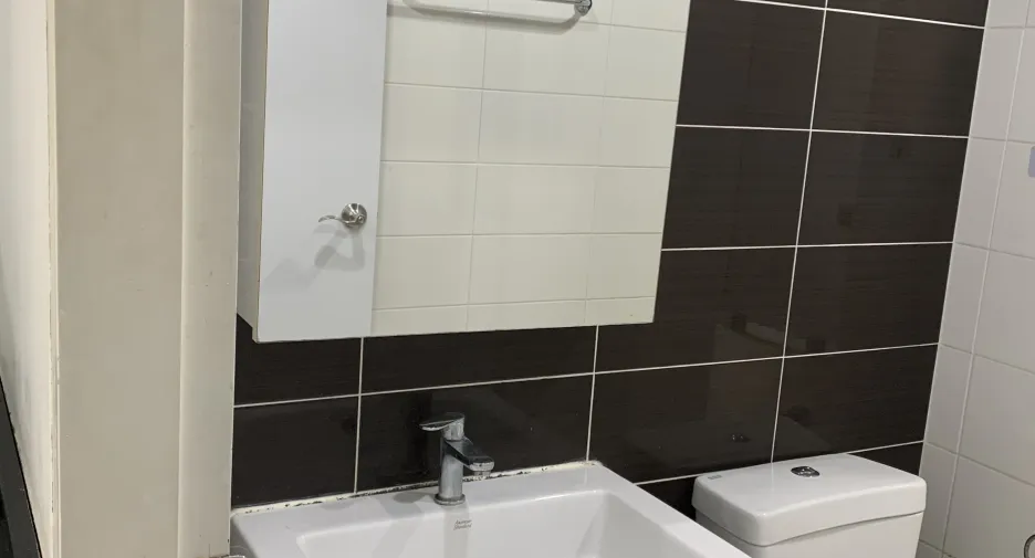 For rent 2 bedrooms condo in Mueang Samut Prakan, Samut Prakan