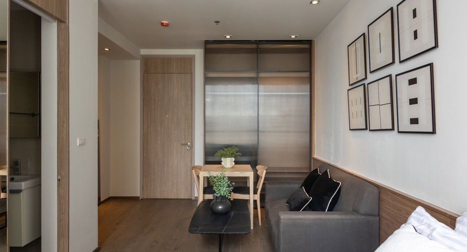 For rent studio condo in Khlong Toei, Bangkok
