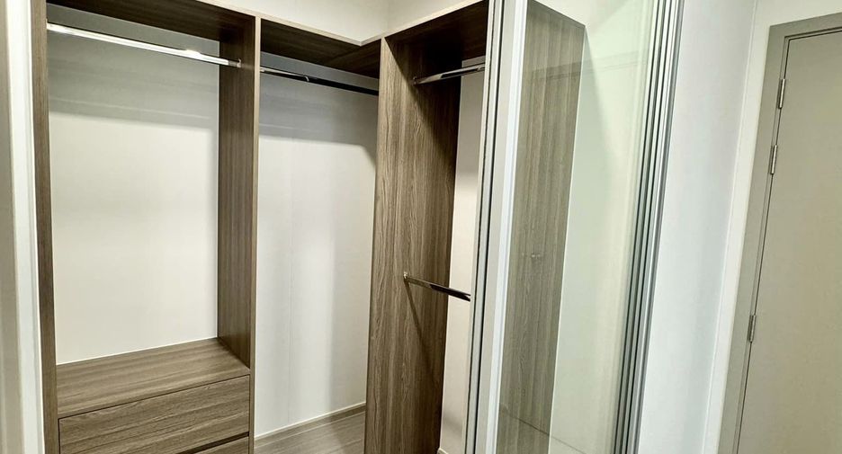 For rent 2 bedrooms condo in Phasi Charoen, Bangkok