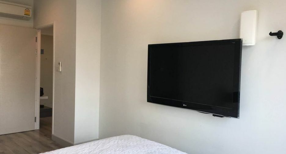 For rent 1 bed condo in Sathon, Bangkok