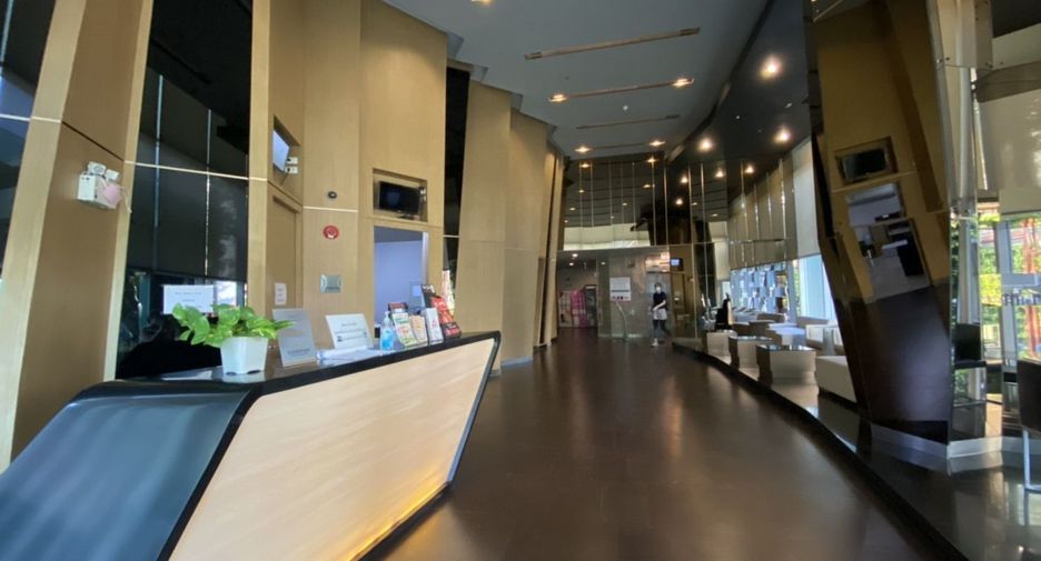 For rent 2 bedrooms condo in Watthana, Bangkok