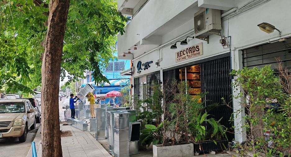 For rent retail Space in Bang Kho Laem, Bangkok