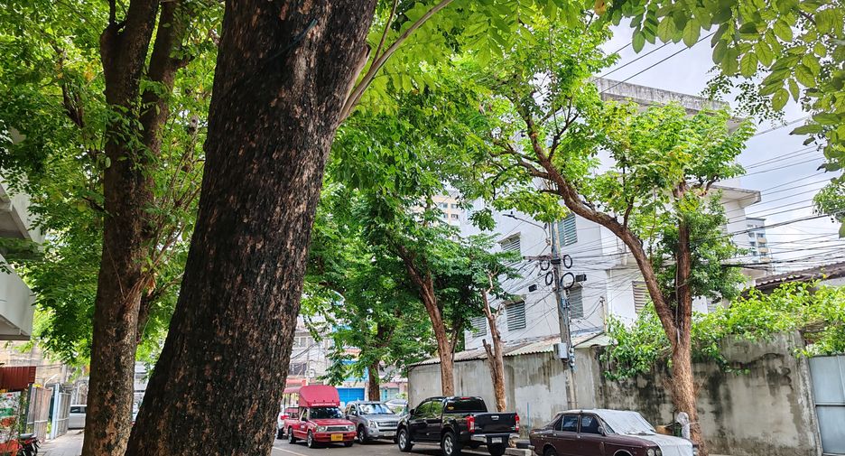 For rent retail Space in Bang Kho Laem, Bangkok