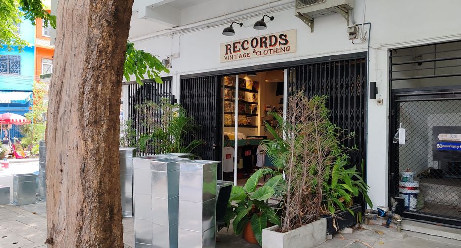 For rent retail Space in Bang Kho Laem, Bangkok